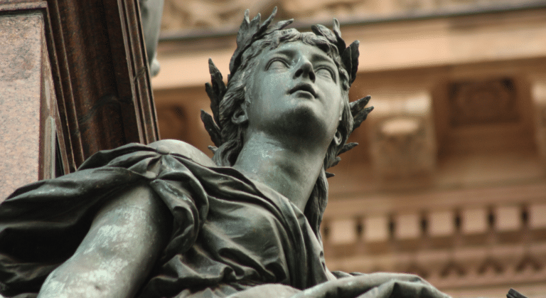 Moving Statues Towards Gender Equality: an artistic methodology